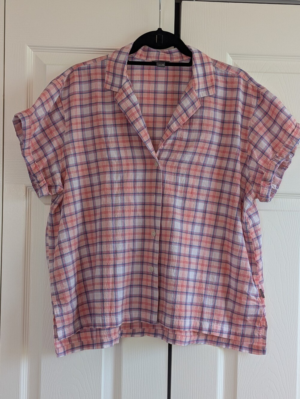 Eddie Bauer XL Lightweight Pink & Blue Plaid Button-Up Top